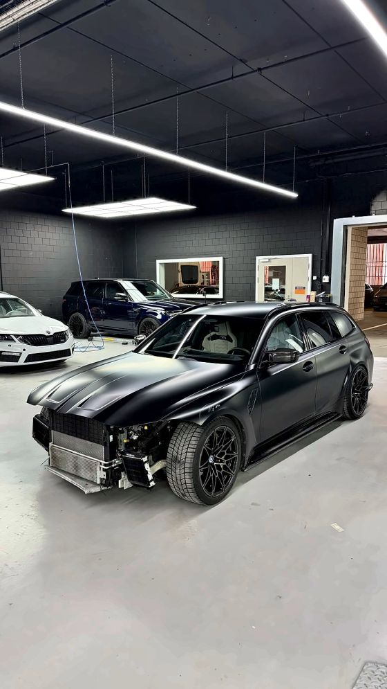 BMW M3 Touring: Matt, Frontschaden