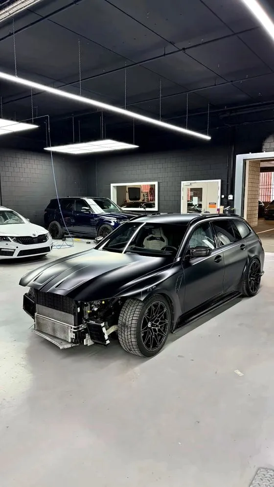 BMW M3 Touring: Matt, Frontschaden