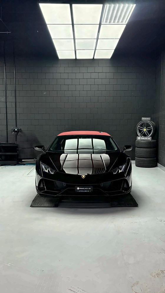 Lamborghini Huracán: Diverse Parkschäden repariert und komplett aufbereitet